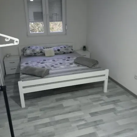 Apartment B&e Tuzla