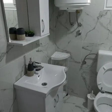 B&e Apartment *